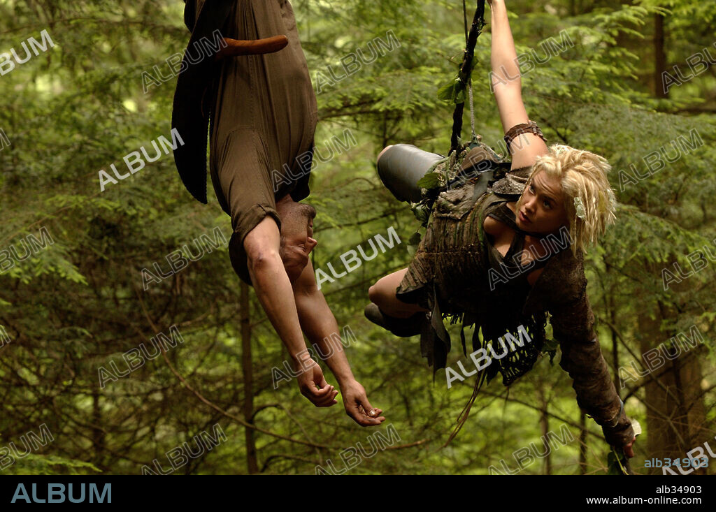 JASON STATHAM and KRISTANNA LOKEN in IN THE NAME OF THE KING: A DUNGEON SIEGE TALE, 2007, directed by UWE BOLL. Copyright BRIGHTLIGHT PICTURES/BOLL KINO BETEILIGUNGS GMBH & CO/HEROLD.