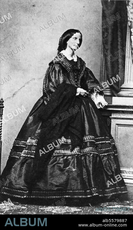 Augusta (Auguste Ferdinande), Erzherzogin von Toskana, verehel. Prinzessin. (Luitpold) von Bayern; Florenz 1.4.1825. - München 26.4.1864. Porträtaufnahme, um 1861.
