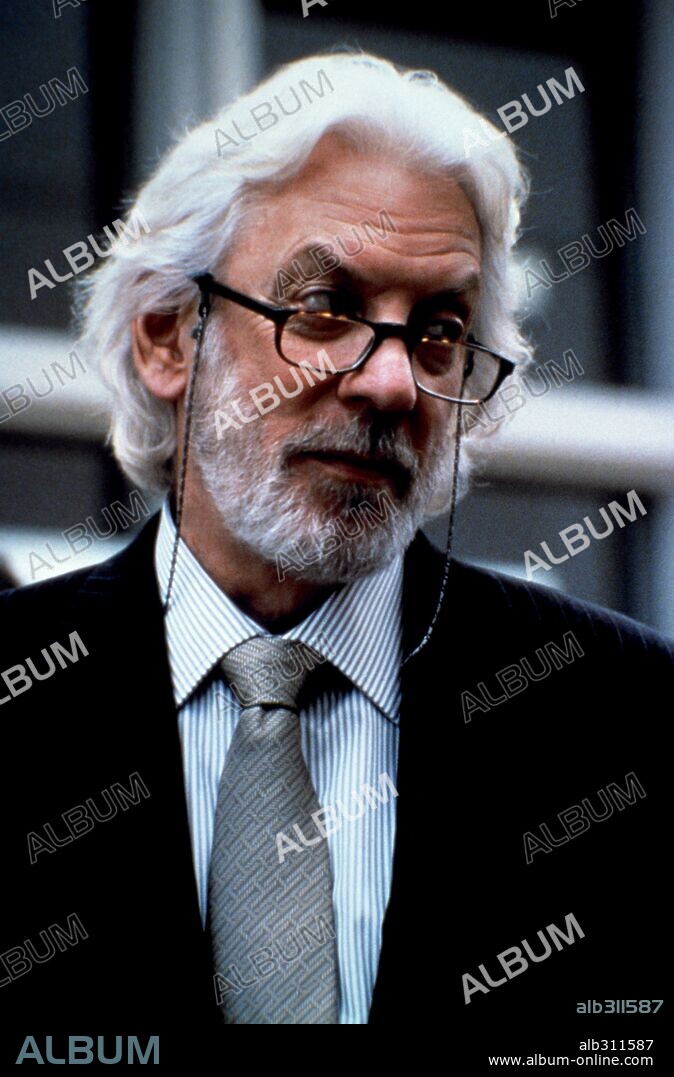 DONALD SUTHERLAND in INSTINCT, 1999, directed by JON TURTELTAUB. Copyright SPYGLASS ENTERTAINMENT.