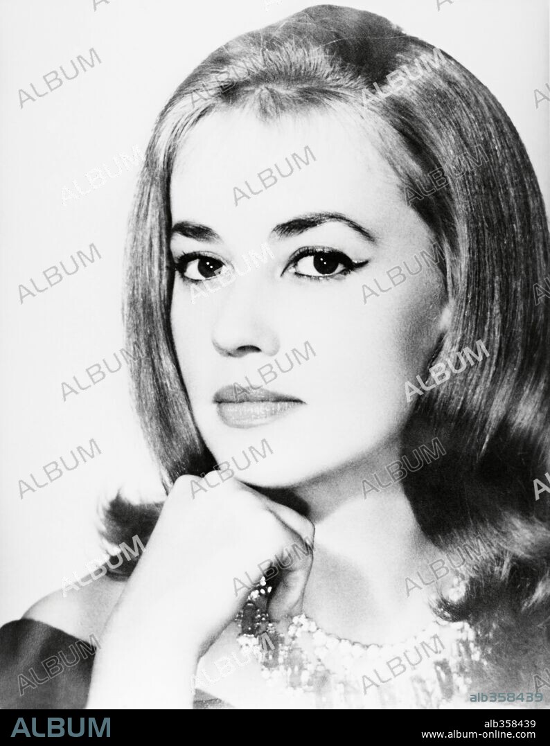 JEANNE MOREAU.