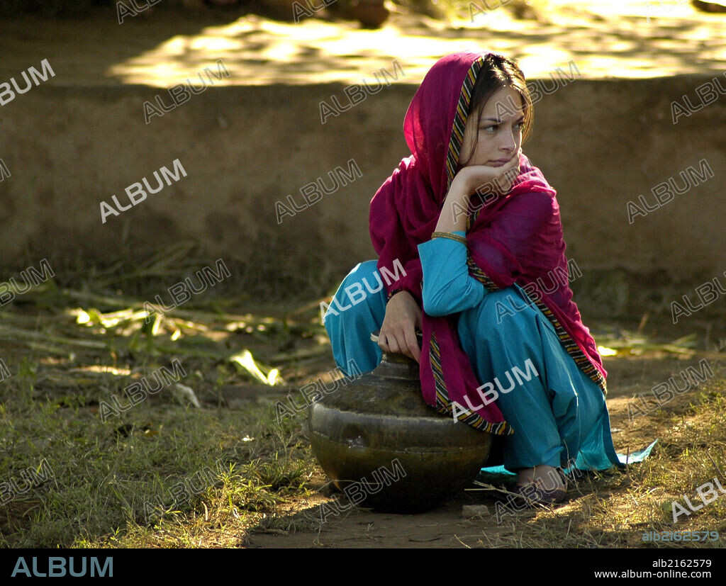 KRISTIN KREUK in PARTITION, 2007, directed by VIC SARIN. Copyright MYRIAD PICTURES.