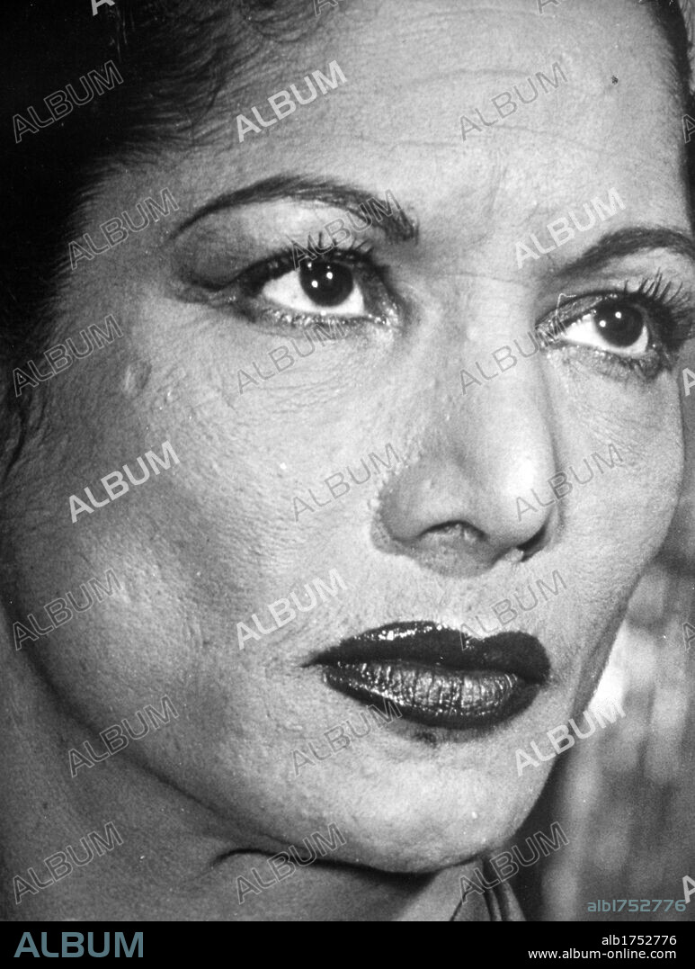 Carmen Amaya (1913-1963). Bailarina de familia gitana, nacida en Barcelona (Somorrostro).