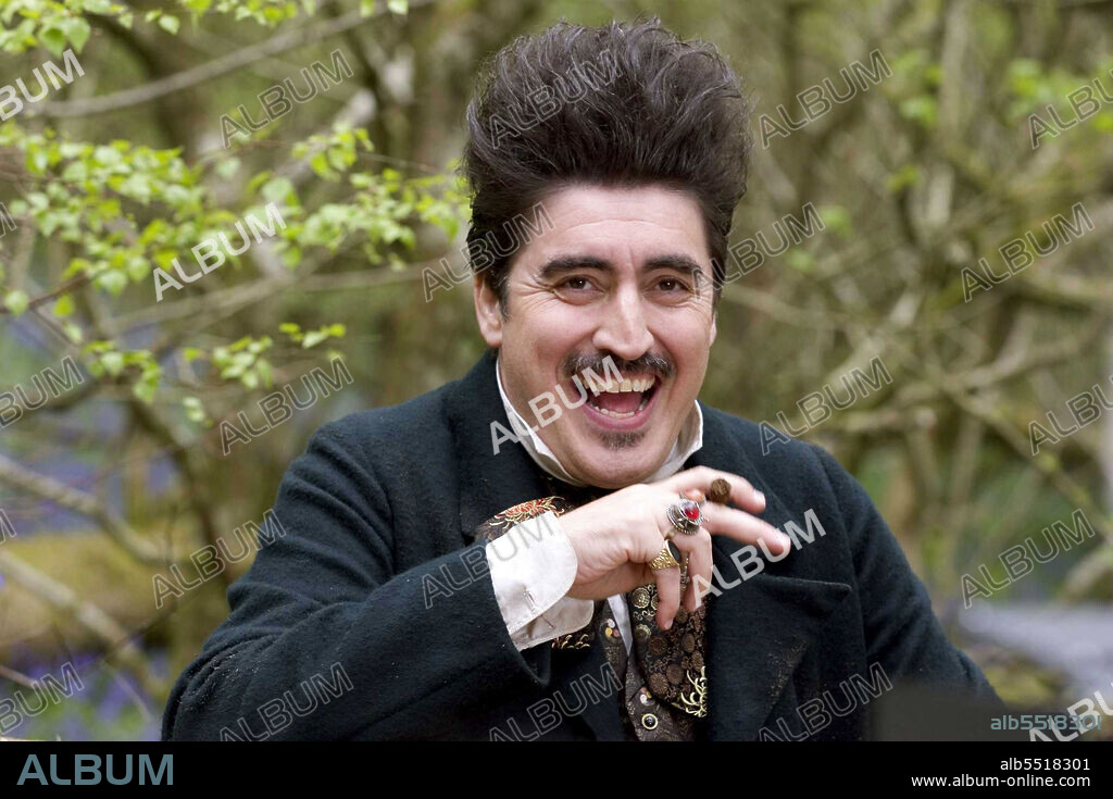 ALFRED MOLINA en COMO GUSTÉIS, 2006 (AS YOU LIKE IT), dirigida por KENNETH BRANAGH. Copyright BBC FILMS.