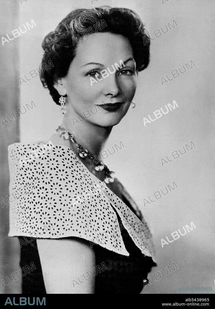 Elizabeth Allan, British television star and film actress. October 13, 1953. (Photo by Dorothy Wilding, Camera Press).;Elizabeth Allan, British television star and film actress.