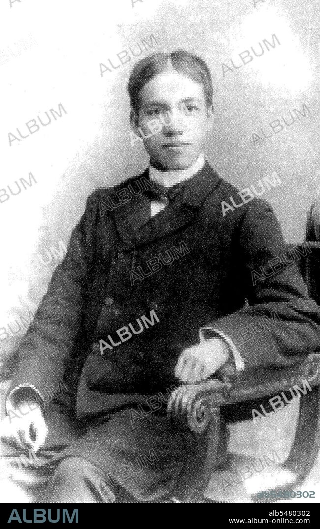 Liang Qichao (Wade-Giles: Liang Ch'i-ch'ao; Styled Zhuoru, Pseudonym: Rengong, February 23, 1873–January 19, 1929) was a Chinese scholar, journalist, philosopher and reformist during the Qing Dynasty (1644–1911), who inspired Chinese scholars with his writings and reform movements. He died of illness in Beijing at the age of 55. As an advocate of constitutional monarchy, Liang was unhappy with the governance of the Qing Government and wanted to change the status quo in China. He organized reforms with Kang Youwei by putting their ideas on paper and sending them to Emperor Guangxu (???, 1871–1908; reigned 1875–1908) of the Qing Dynasty. This movement is known as the Wuxu Reform or the Hundred Days' Reform. In the late 1920s, Liang retired from politics and taught at the Tung-nan University in Shanghai and the Tsinghua Research Institute in Peking as a tutor. He founded Chiang-hsüeh she (Chinese Lecture Association) and brought many intellectual figures to China, including Driesch and Tagore. Academically he was a renowned scholar of his time, introducing Western learning and ideology, and making extensive studies of ancient Chinese culture.