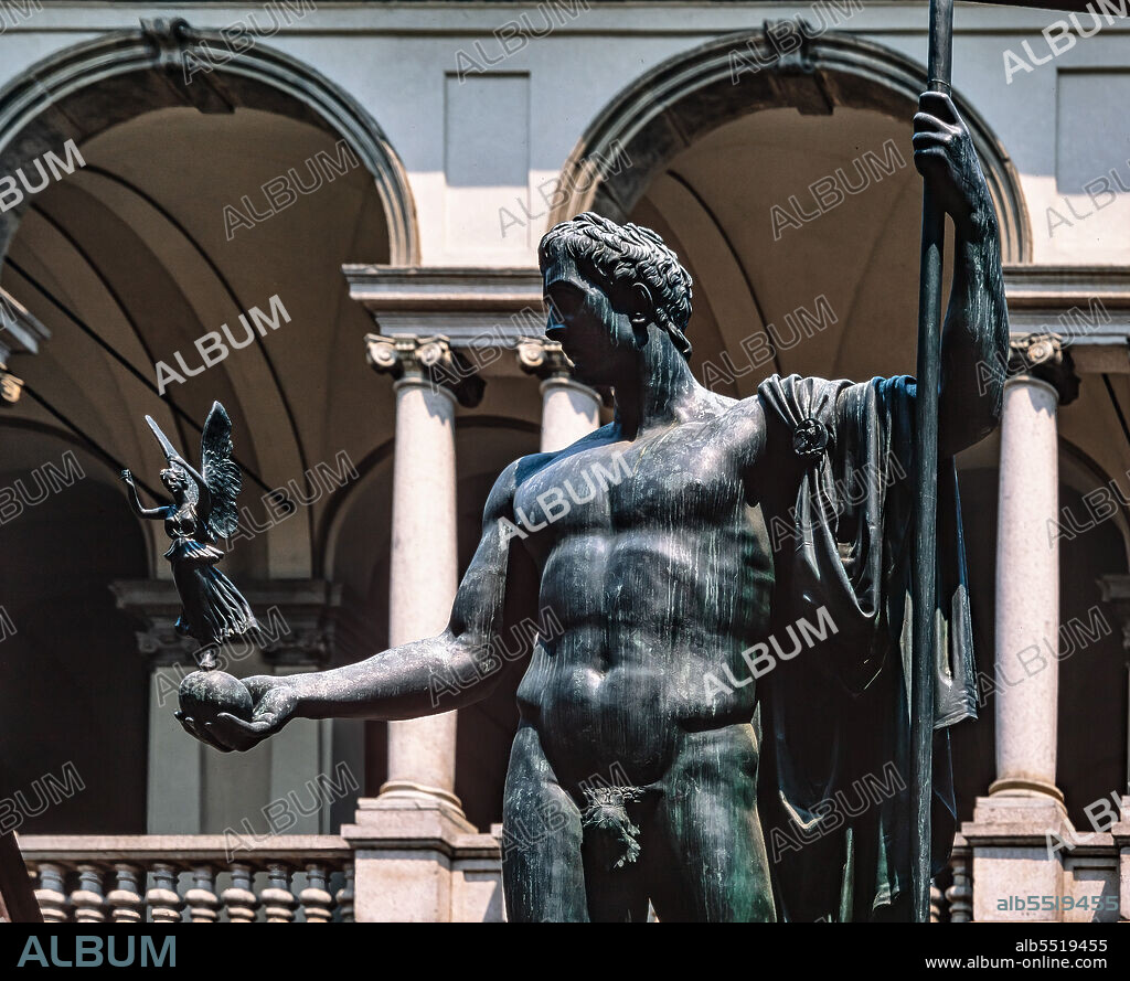 Palace of Brera, central courtyard: "Napoleon Bonaparte as peacemaker Mars", bronze sculpture by Antonio Canova, 1810. Detail.