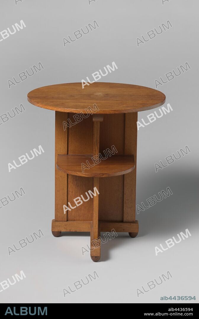 Coffee table, E.G.C. Schubad, Netherlands, 1910 - 1927, oak (wood), rosewood (wood), plywood, h 61.0 cm × w 52.5 cm × d 52.5 cm.