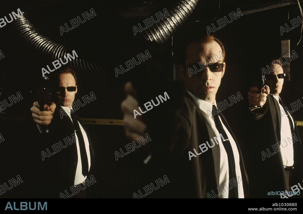 HUGO WEAVING in THE MATRIX, 1999, directed by ANDY WACHOWSKI and LARRY WACHOWSKI. Copyright ROADSHOW FILM LIMITED.
