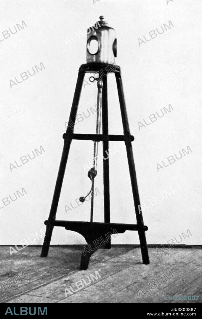 Example of Boyle's Air-Pump, 17th Century