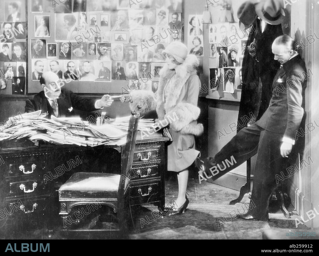 BETTY BALFOUR en CHAMPAGNE, 1928, dirigida por ALFRED HITCHCOCK. Copyright BIP.