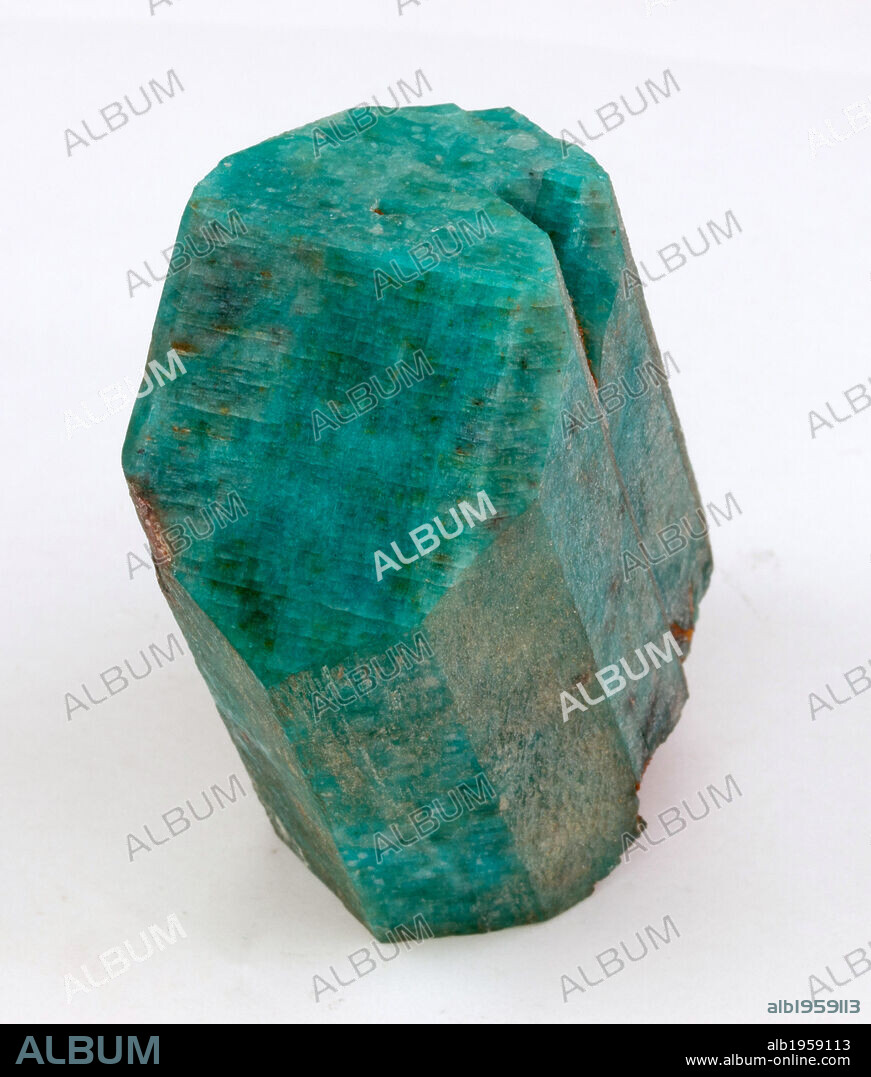 MICROCLINA. Mineral de la clase de los tectosilicatos. Variedad: AMAZONITA.