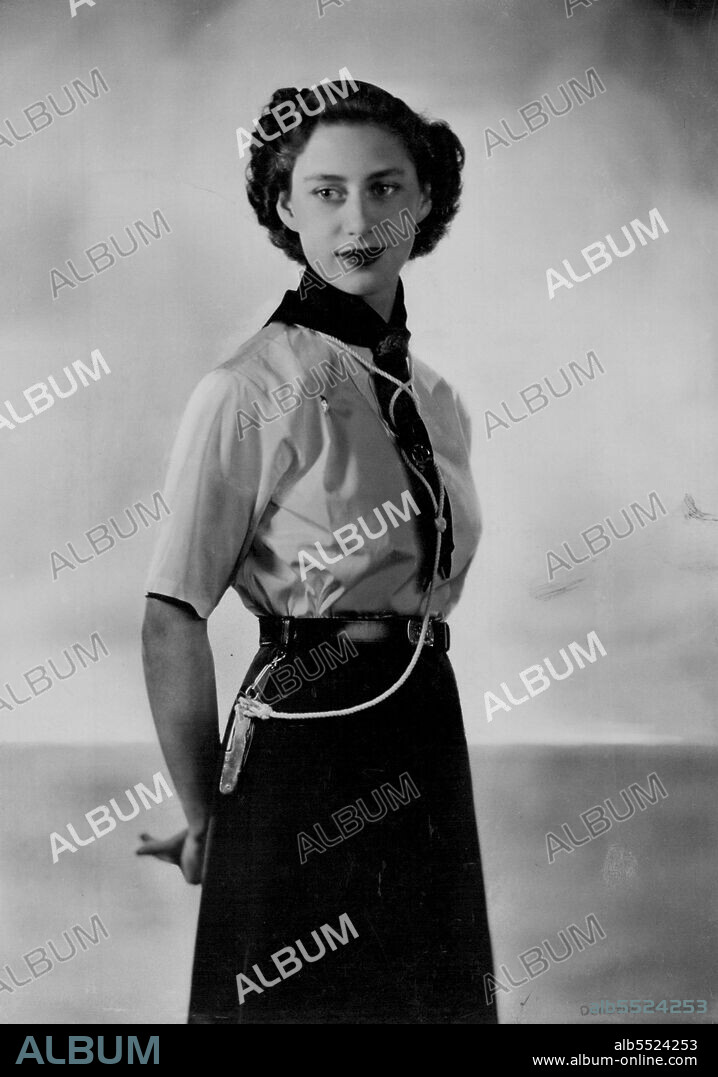 A new portrait of HRH The Princess Margaret, wearing the uniform of the sea ranger. September 20, 1949. (Photo by Dorothy Wilding).