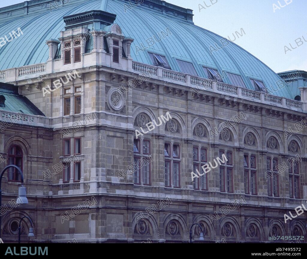 AUGUST SICARD VON SICARDSBURG (1813-68) Y EDUARD VAN DER NÜLL (1812-1868). EDIFICIO NEORRENACENTISTA- 1869- RECONSTRUIDA EN 1955  DESPUES DE LOS BOMBARDEOS POR BOLTENSTERN(DET.
