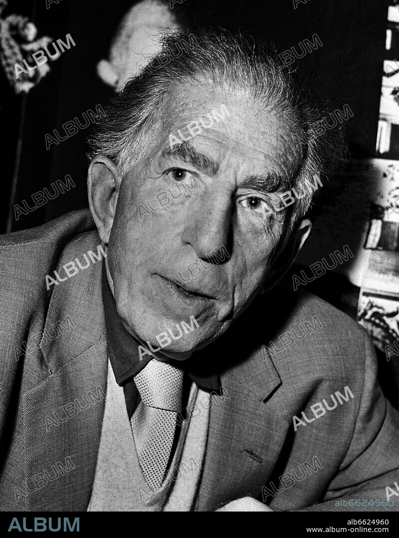 Philosopher and author Ludwig Marcuse (1894-19171) in 1958. Portrait by photographer Fred Stein (1909-1967) who emigrated 1933 from Nazi Germany to France and finally to the USA. 1958