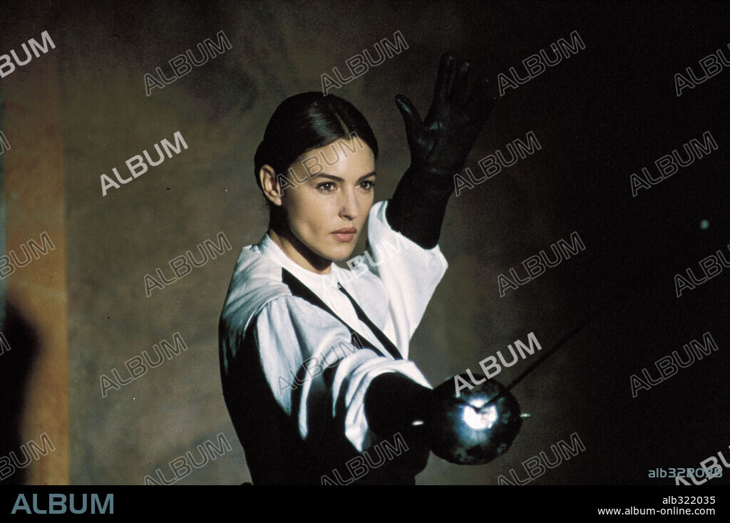 MONICA BELLUCCI en A LOS QUE AMAN, 1998, dirigida por ISABEL COIXET. Copyright SOGETEL.