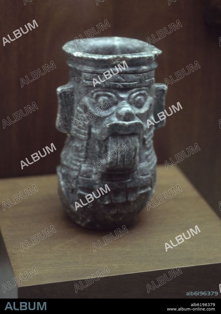 VASO CON EFIGIE DEL DIOS TLALOC O DE LA LLUVIA-PIEDRA-ARTE TEOTIHUACAN.