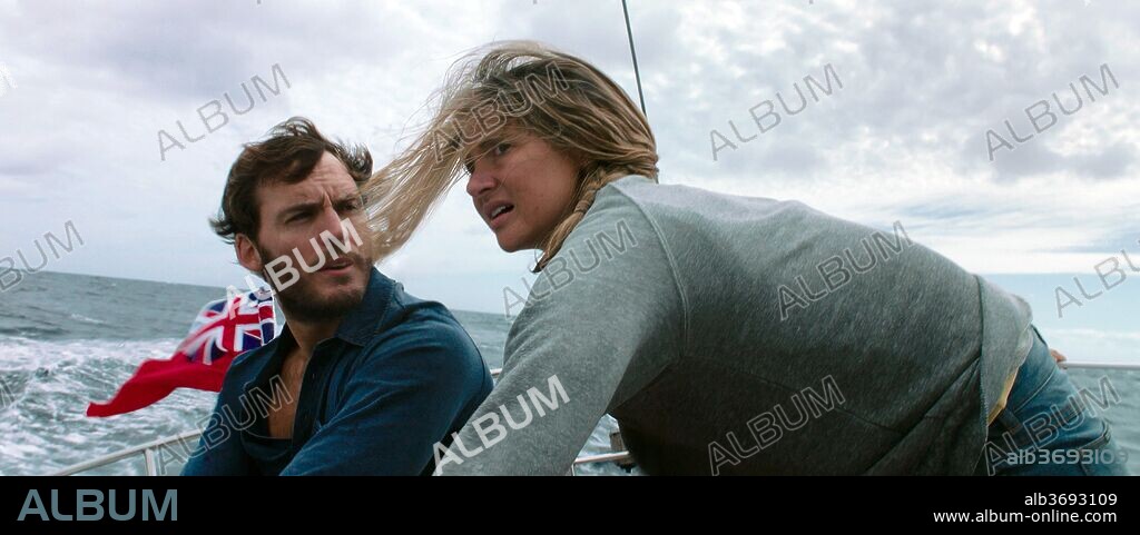 SAM CLAFLIN y SHAILENE WOODLEY en A LA DERIVA, 2018 (ADRIFT), dirigida por BALTASAR KORMAKUR. Copyright RVK Studios / STX Entertainment.