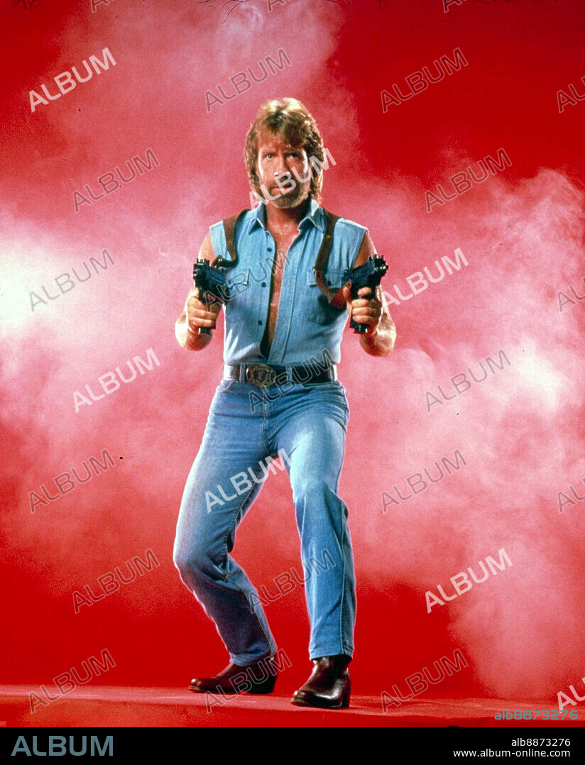 CHUCK NORRIS en INVASION USA, 1985 (INVASION U. S. A.), dirigida por JOSEPH ZITO. Copyright CANNON FILMS.