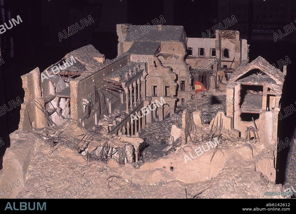 ALONSO COVARRUBIAS. MAQUETA DEL ALCAZAR DE TOLEDO DESTRUIDO EN 1936.