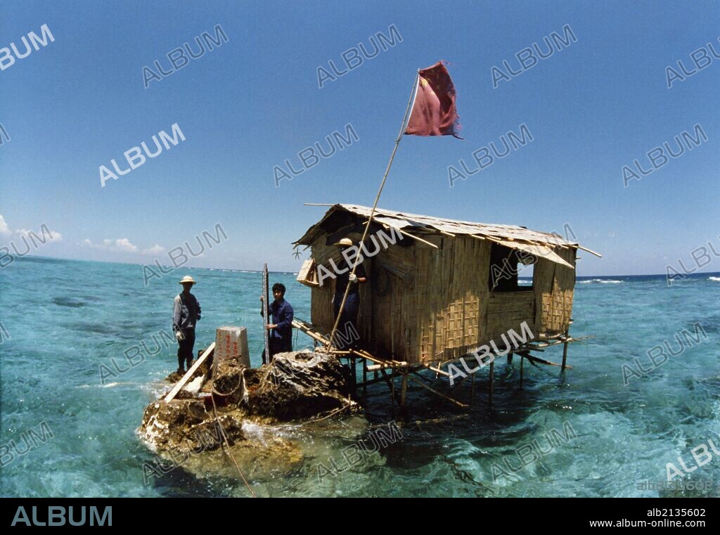 A Chinese outpost on Nanxun Reef (?) in the disputed Spratly Islands (Nansha Islands) in the South China Sea. 1988. (Photo by: Sovfoto/UIG via Getty Images).