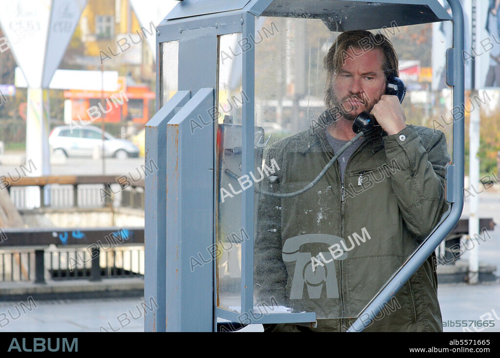 VAL KILMER in DOUBLE IDENTITY, 2009, unter der Regie von DENNIS DIMSTER-DENK. Copyright MILLENNIUM FILMS.