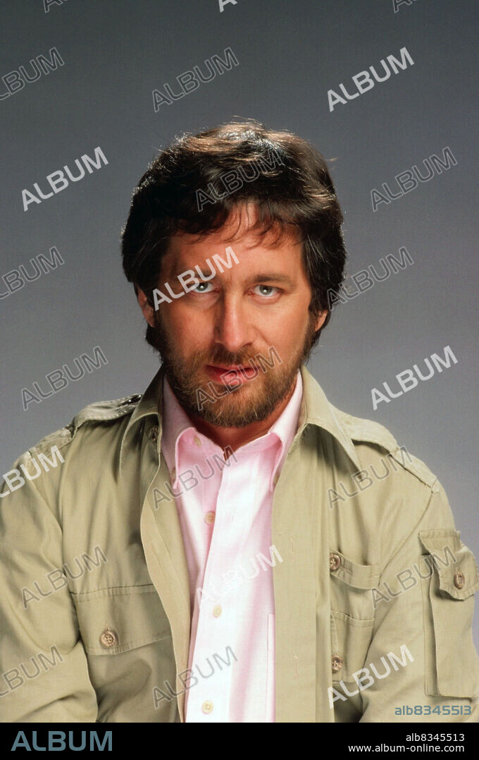 STEVEN SPIELBERG en E. T. EL EXTRATERRESTRE, 1982 (E. T. THE EXTRA-TERRESTRIAL), dirigida por STEVEN SPIELBERG. Copyright UNIVERSAL PICTURES.