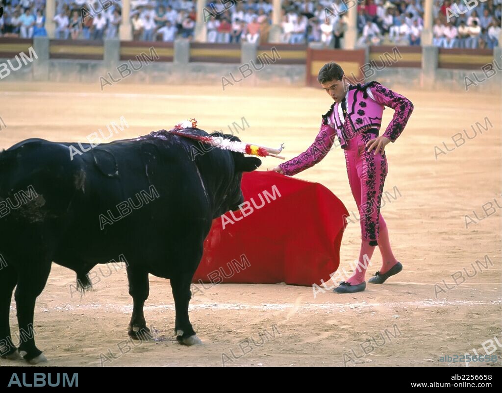 FERNANDO CEPEDA. MATADOR DE TOROS ESPAÑOL. GINES 1964-. CORRIDA GOYESCA EN RONDA.
