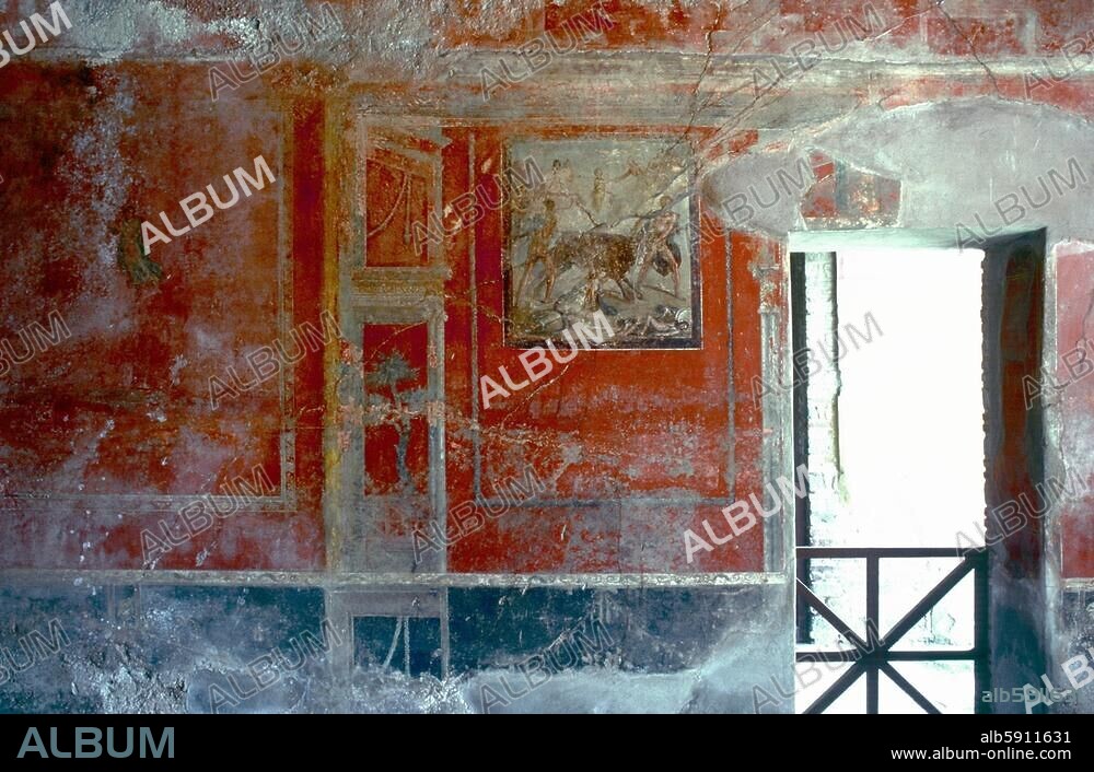 Pompeji, Haus des Menander (Casa del Menandro, I, 10,4), Oecus (15) am Peristyl, rechte Wand, im Mittelbild wohl die Darstellung der Bestrafung der Dirke. Wandmalerei des IV.Stils (3. Viertel 1. Jh. n. Chr.). am Golf von Neapel (Italien, Kampanien). Pompeii, house of Menander (Casa del Menandro, I, 10,4), right wall of the oecus (15) at Pompeji, Kampanien, Italien.