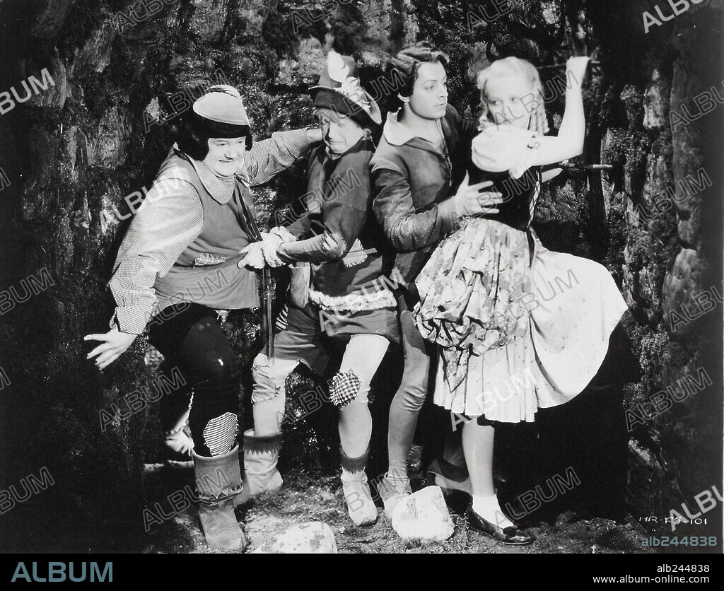 CHARLOTTE HENRY, FELIX KNIGHT, OLIVER HARDY and STAN LAUREL in BABES IN TOYLAND, 1934, directed by CHARLEY ROGERS. Copyright M.G.M.