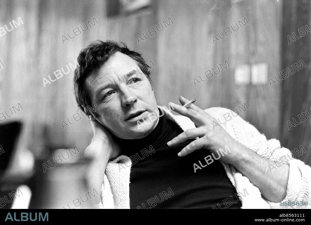 1971.. Halvar Björk, skådespelare.. Foto: Ulf Stråhle / RiR / SVT / Kod: 5600. Bild och reportage publ. i RiR 15/71 sid. 10-12 inför TV-thrillern Finansiären.. RiR 20219 sv/v neg.