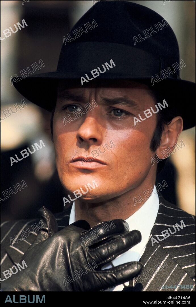 ALAIN DELON in BORSALINO, 1970, directed by JACQUES DERAY. Copyright ADEL PRODUCTIONS.