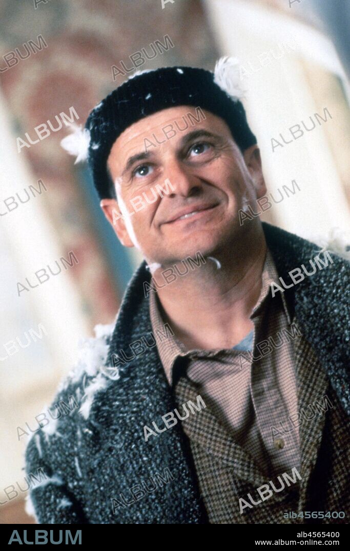 JOE PESCI in KEVIN - ALLEIN ZU HAUS, 1990 (HOME ALONE), unter der Regie von CHRIS COLUMBUS. Copyright 20TH CENTURY FOX.