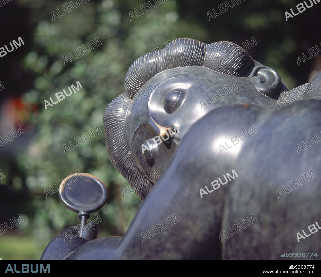 FERNANDO BOTERO ANGULO (1932-). DETALLE - MUJER CON ESPEJO - 1987.