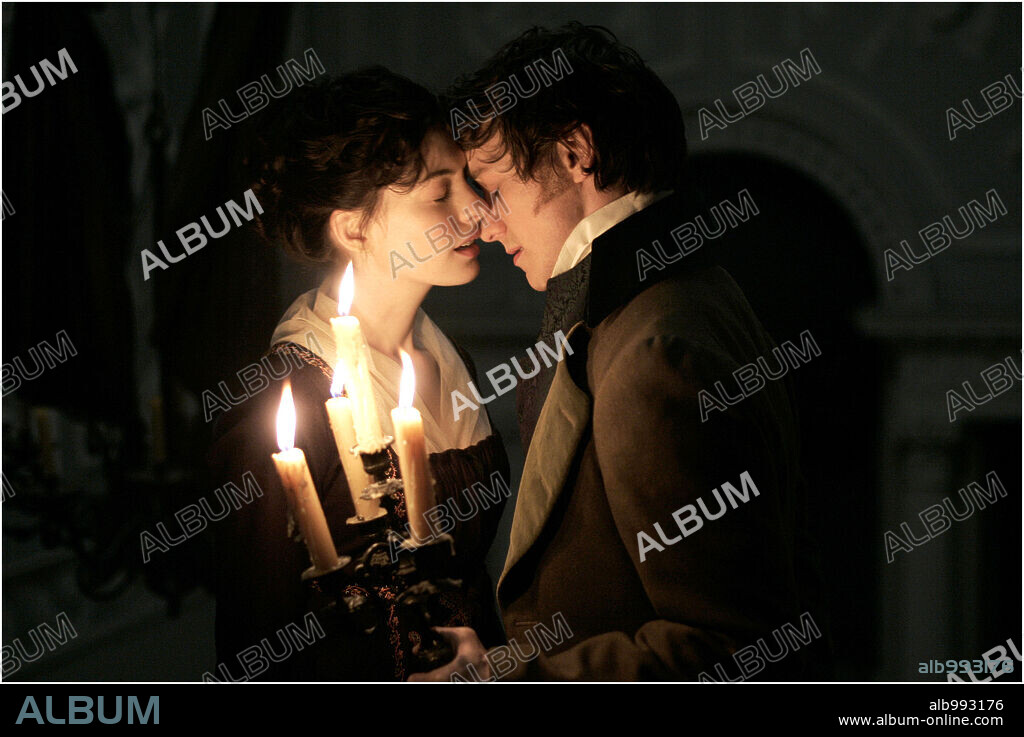 ANNE HATHAWAY y JAMES MCAVOY en LA JOVEN JANE AUSTEN, 2007 (BECOMING JANE), dirigida por JULIAN JARROLD. Copyright BLUEPRINT PICTURES/ECOSSE FILMS/OCTAGON FILMS/SCION FILMS LI.