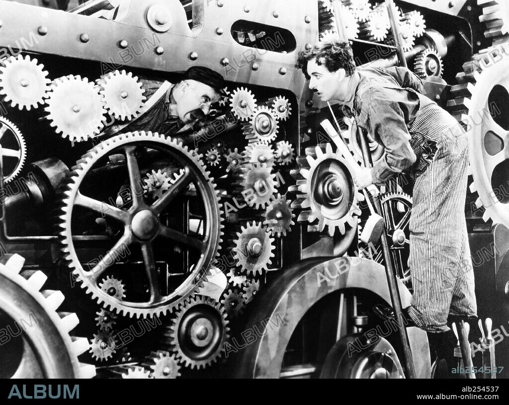 CHARLIE CHAPLIN in MODERN TIMES, 1936, unter der Regie von CHARLES CHAPLIN. Copyright CHAPLIN/UNITED ARTISTS.