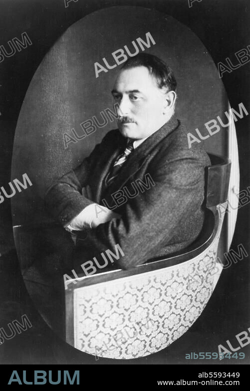 Gilbert, Jean (eigentl. Max Winterfeld). deutscher Komponist und Dirigent; 11.2.1879 Hamburg - 20.12.1942 Buenos Aires. Portrait. Foto, um 1930.