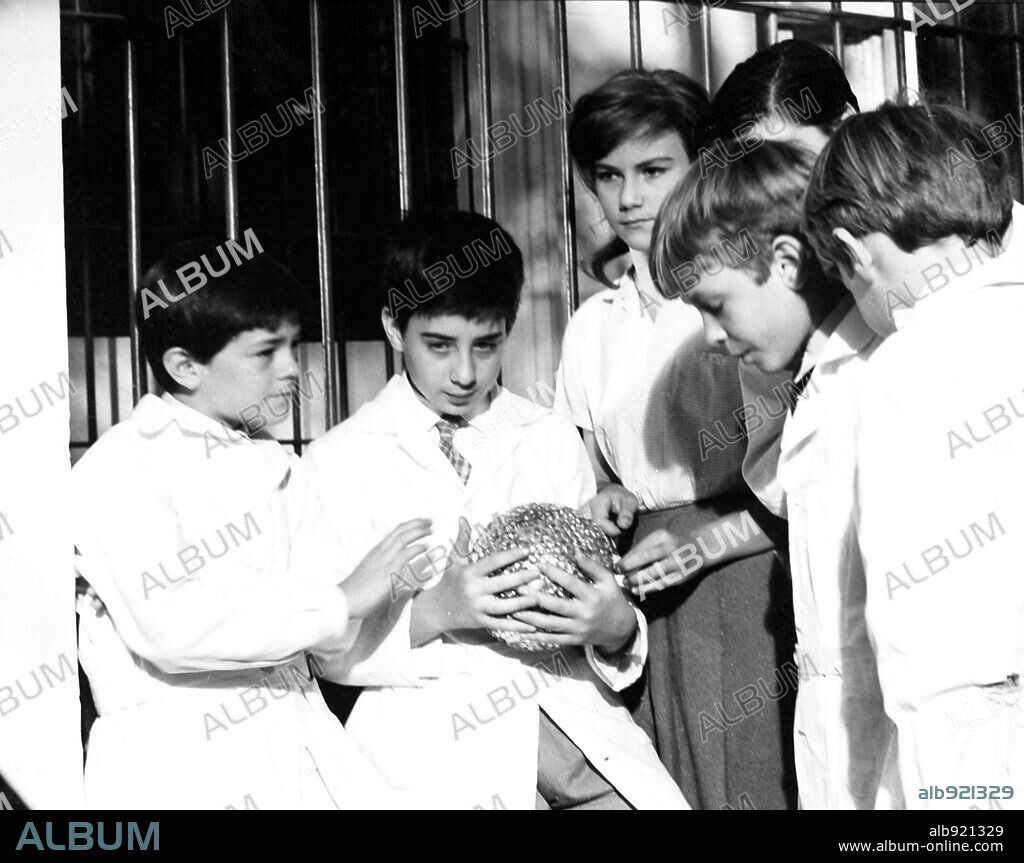 PABLITO CALVO in BARCOS DE PAPEL, 1963, directed by ROMAN VIÑOL Y BARRETO. Copyright CINEMATOGRAFICA COOPERATIVA SALVADOR S.