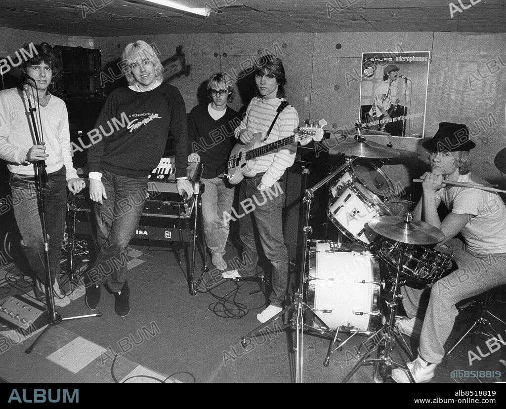 ARKIV 1981. Popgruppen Gyllene Tider. Från vänster: Mats Persson, Per Gessle, Göran Fritzon, Anders Herrlin och Mikael Andersson. Foto: Olle Karud / Expressen / Scanpix / Kod: 30 . ** AB OUT **.