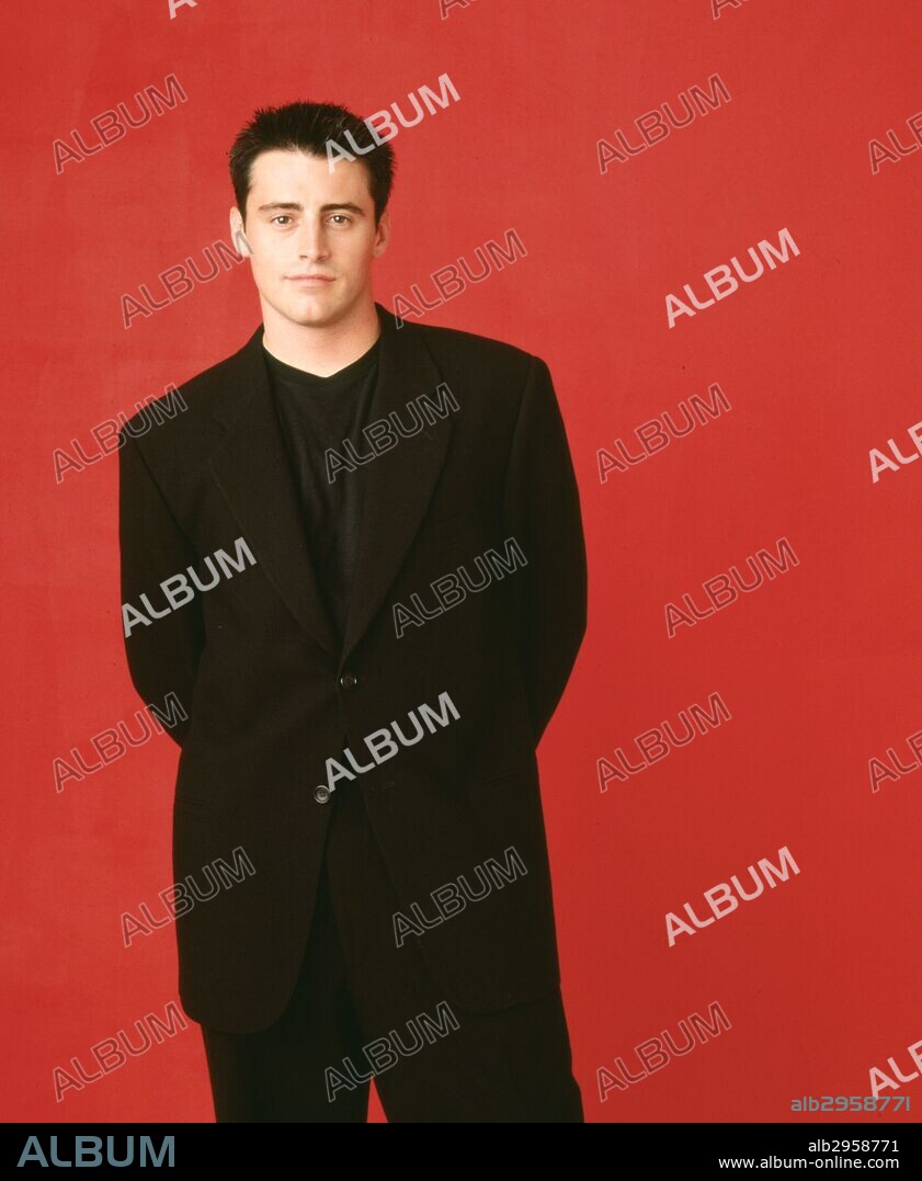 MATT LEBLANC in FRIENDS, 1994, directed by GAIL MANCUSO, GARY HALVORSON, JAMES BURROWS, MICHAEL LEMBECK and PETER BONERZ. Copyright WARNER BROS TV.