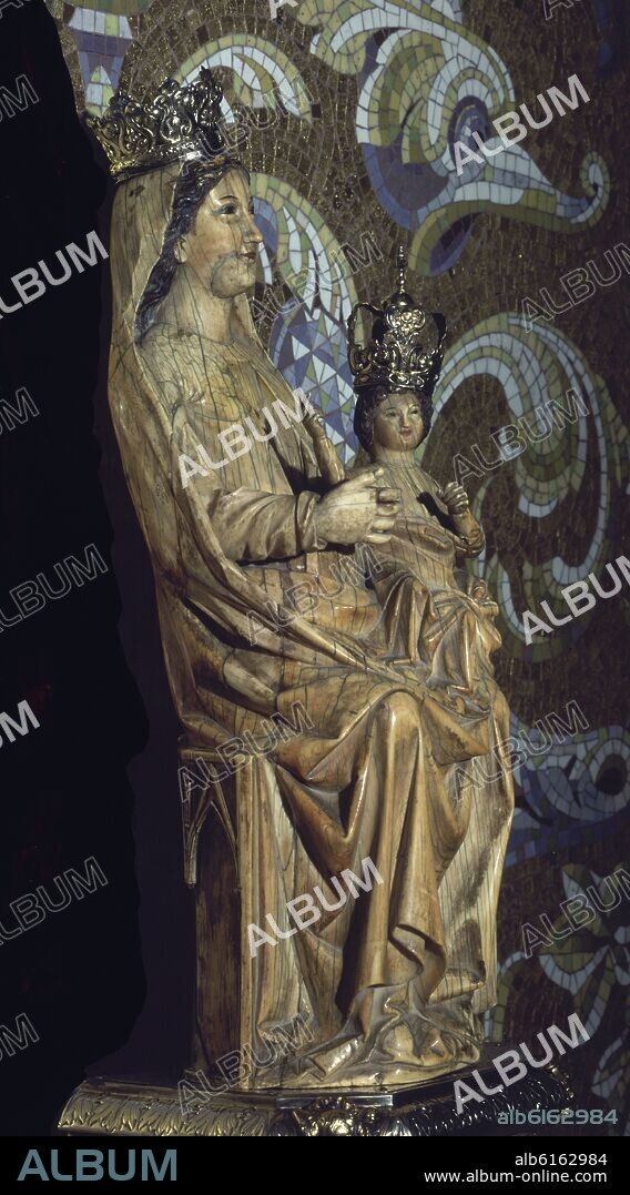 VIRGEN DE LAS BATALLAS - TALLA DE MARFIL - GOTICO ESPAÑOL - SIGLO XIII.
