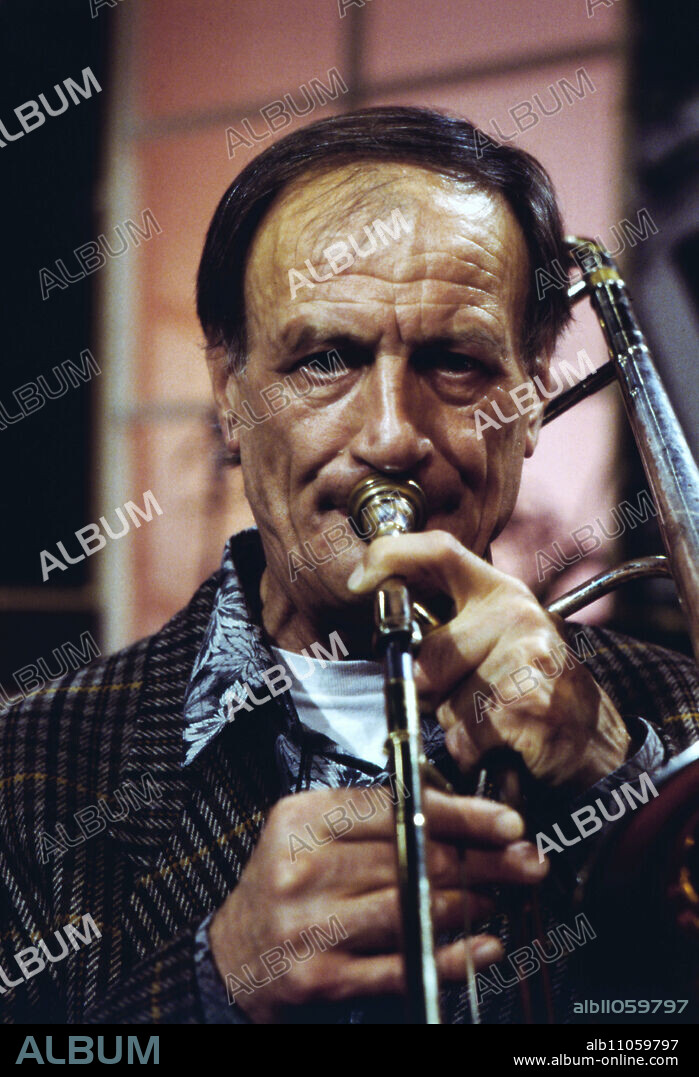 Albert Mangelsdorff, German jazz musician, trombonist, famous for his multiphonics in trombone playing, here at Swing and Talk Live, Germany, 1988. Albert Mangelsdorff, German jazz musician, trombonist, famous for his multiphonics in trombone playing, here at Swing & Talk Live, Germany, 1988.
