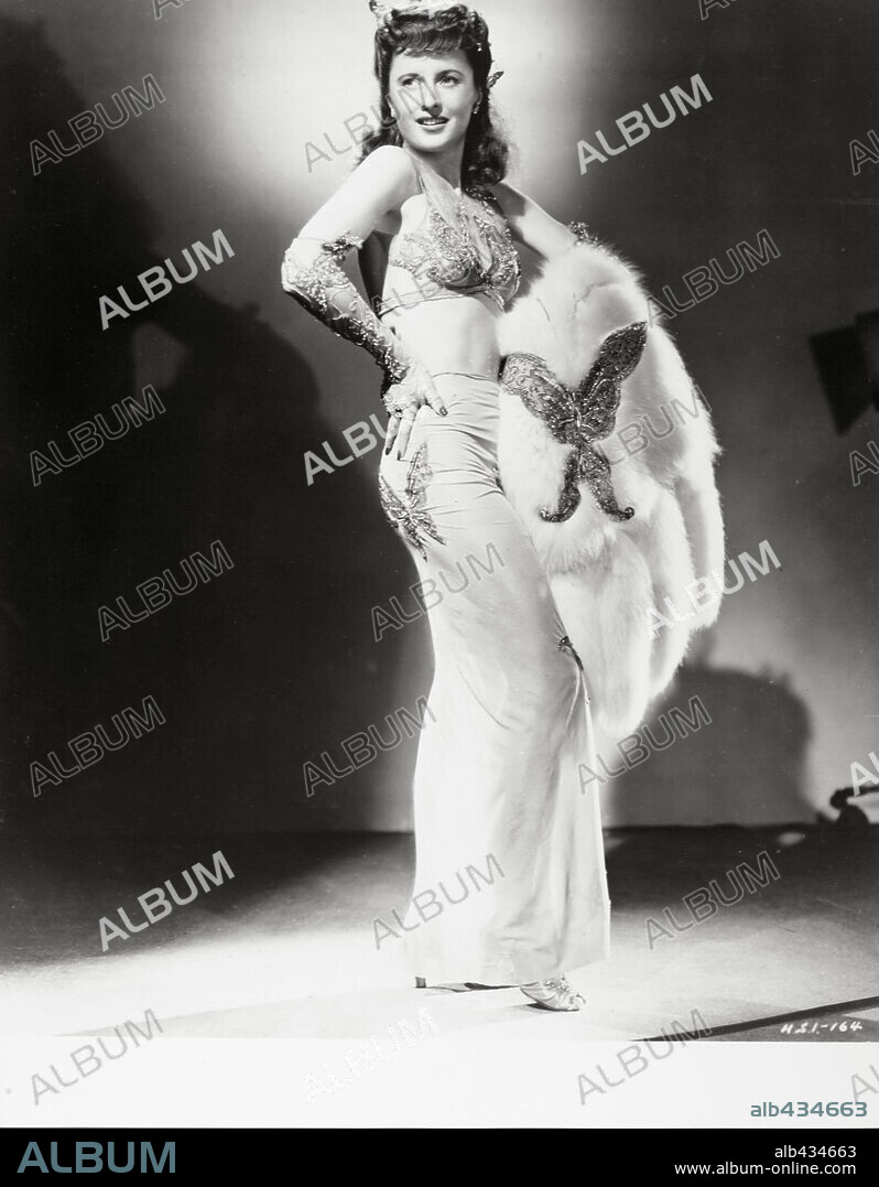 BARBARA STANWYCK in LADY OF BURLESQUE, 1943, unter der Regie von WILLIAM A. WELLMAN. Copyright UNITED ARTISTS. Custome by Edith Head.