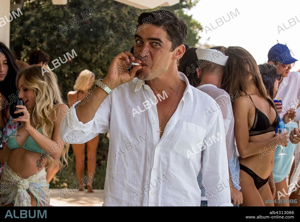 RICCARDO SCAMARCIO en SILVIO, 2018 (LORO: INTERNATIONAL CUT), dirigida por PAOLO SORRENTINO. Copyright Indigo Film / Pathé / France 2 Cinema.