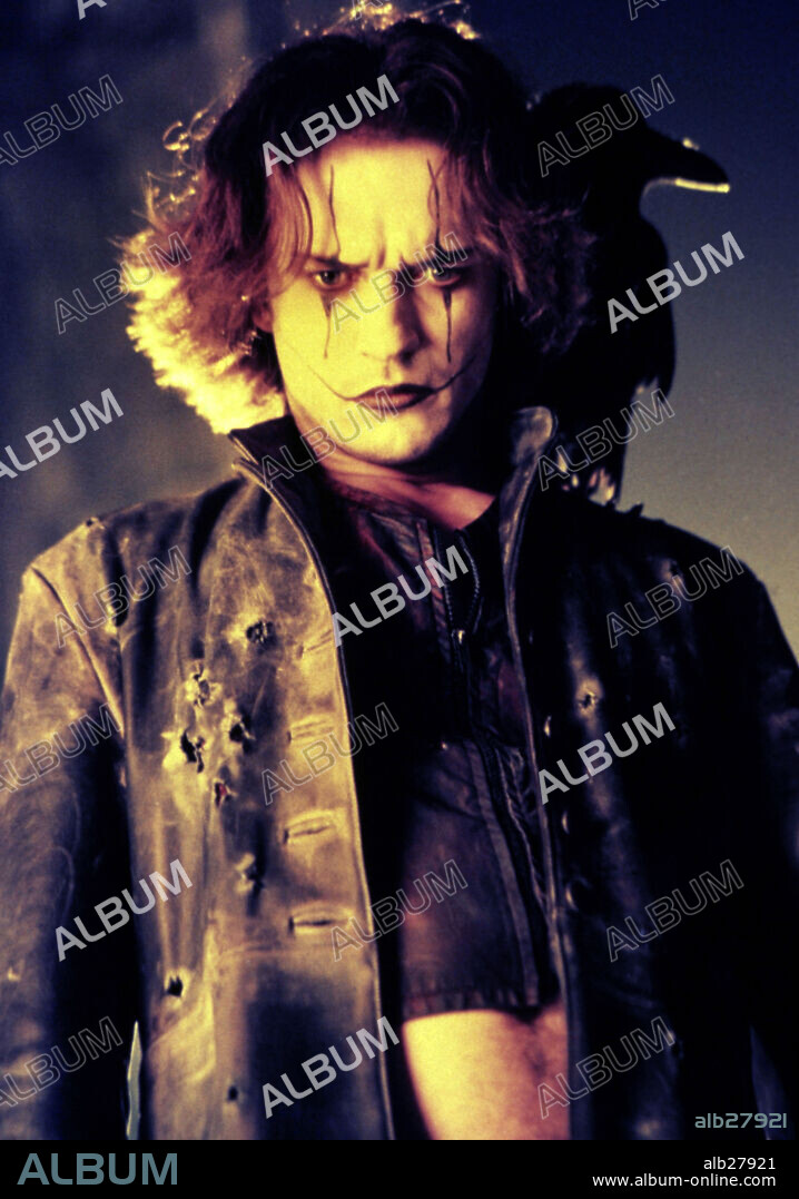 VINCENT PEREZ in CROW: THE CROW: CITY OF ANGELS, 1996. Copyright MIRAMAX.