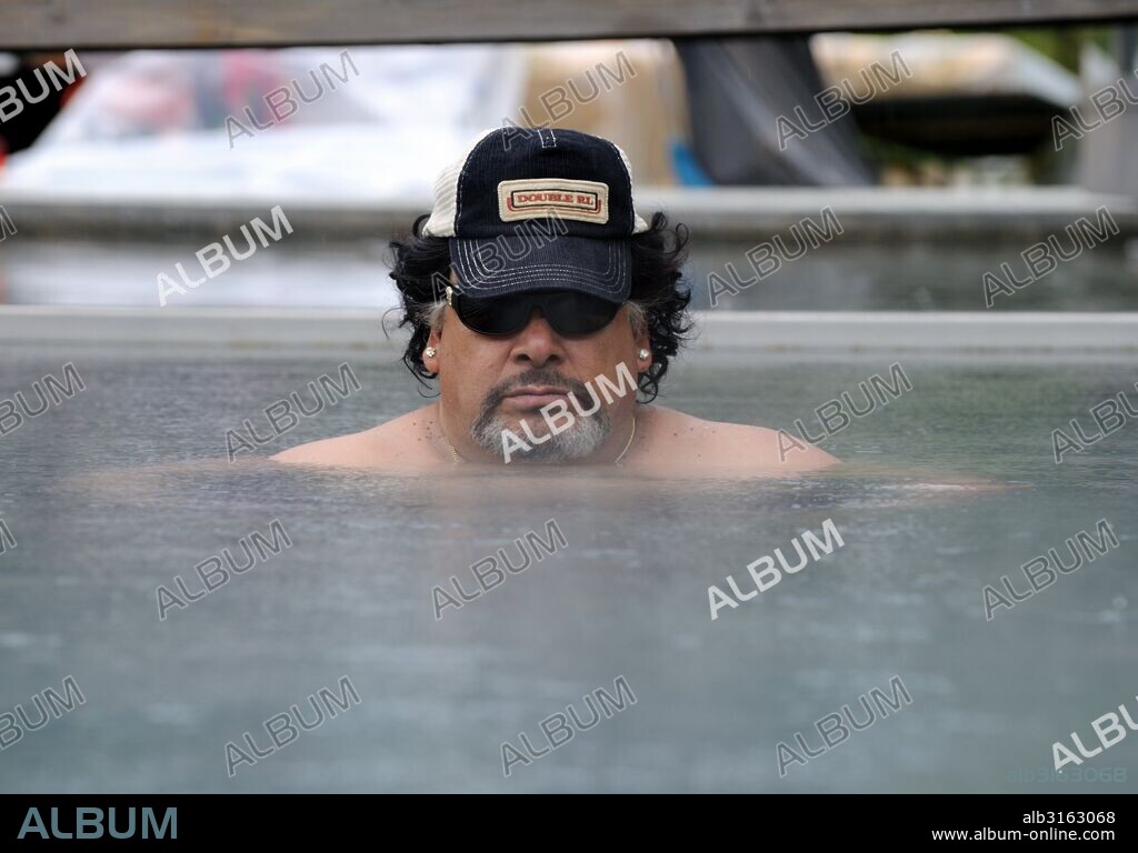 ROLY SERRANO in YOUTH, 2015, directed by PAOLO SORRENTINO. Copyright INDIGO FILM.