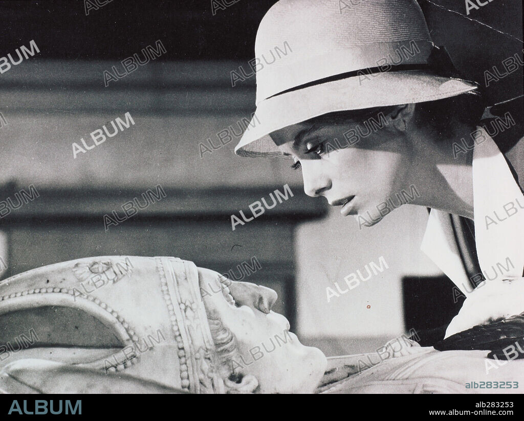 Catherine Dorléac. CATHERINE DENEUVE en TRISTANA, 1970, dirigida por LUIS BUÑUEL. Copyright EPOCA FILMS.