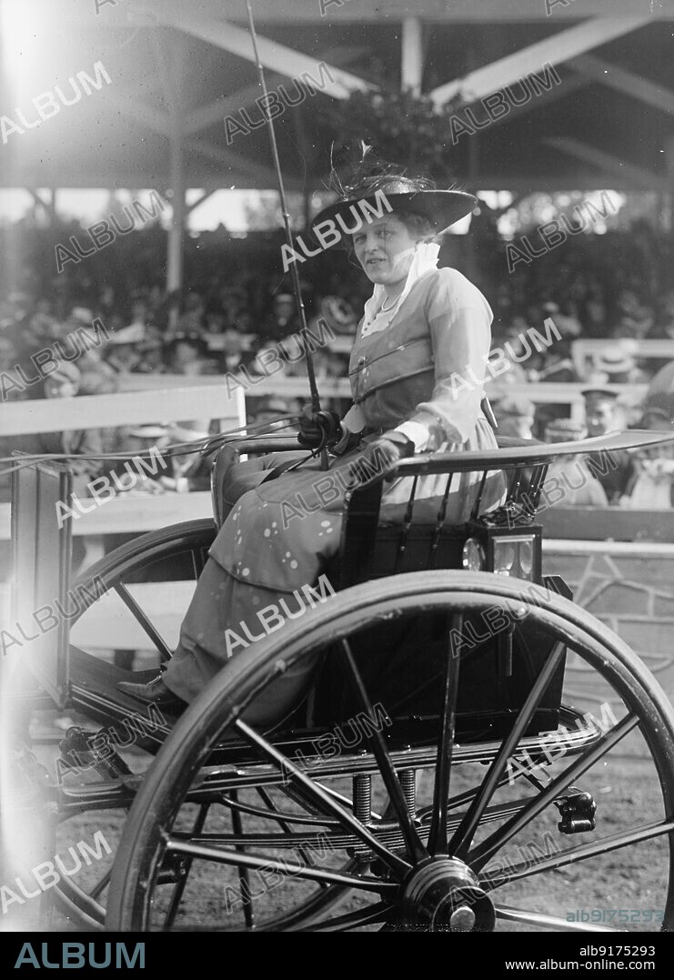 HARRIS & EWING. Horse Shows - Mrs. William Lieber of Pennsylvania, 1916.