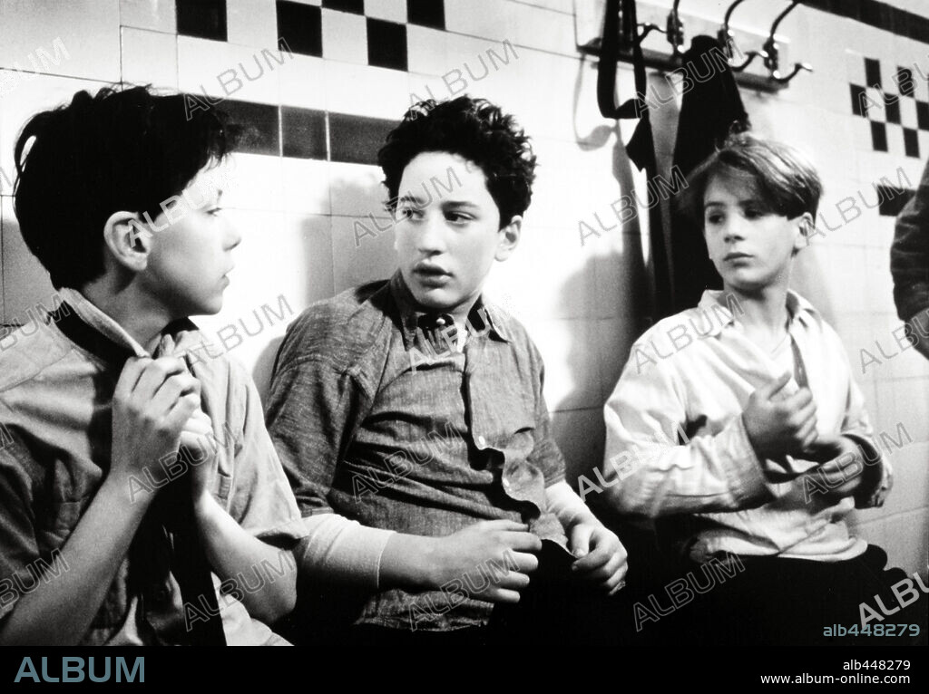 GASPARD MANESSE et RAPHAEL FEJTO dans AU REVOIR LES ENFANTS, 1987, réalisé par LOUIS MALLE. Copyright STELLA FILMS/NEF FILMPRODUKTION/MK2.