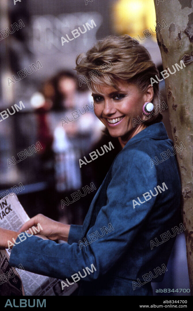 OLIVIA NEWTON-JOHN in ZWEI VOM GLEICHEN SCHLAG, 1983 (TWO OF A KIND), unter der Regie von JOHN HERZFELD. Copyright 20TH CENTURY FOX.