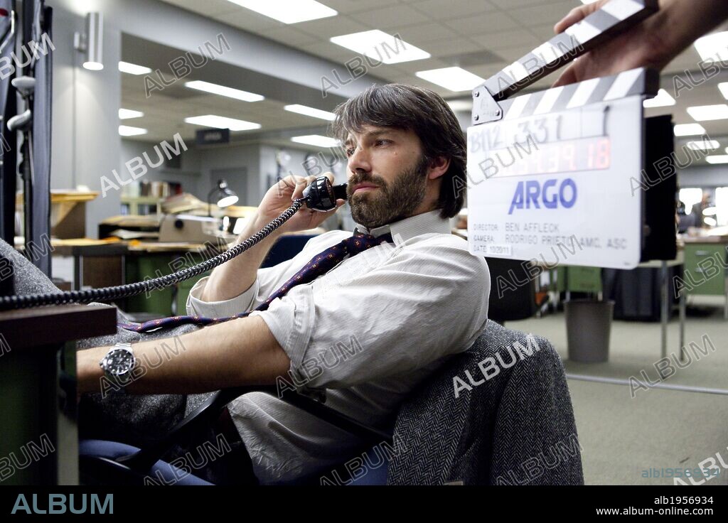 BEN AFFLECK en ARGO, 2012, dirigida por BEN AFFLECK. Copyright WARNER BROS. PICTURES.